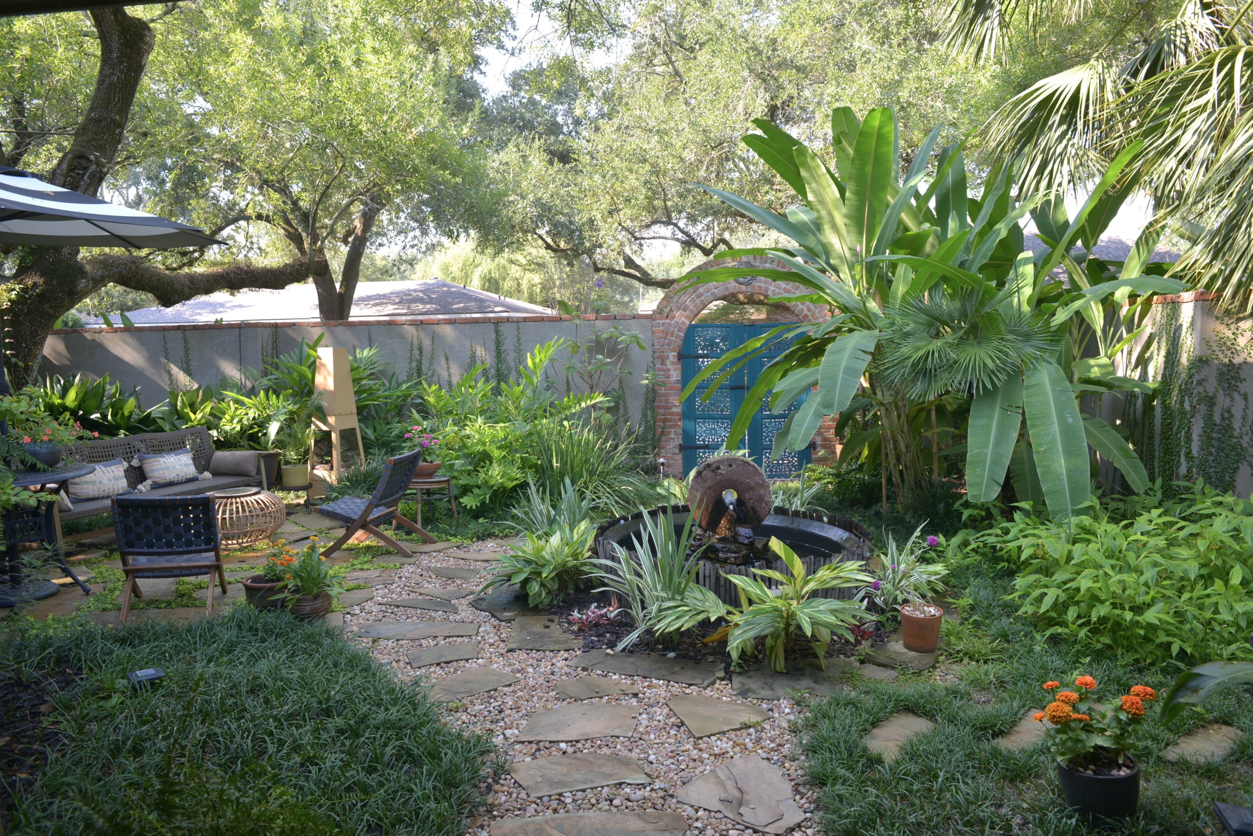 Coourtyard from Front door 3