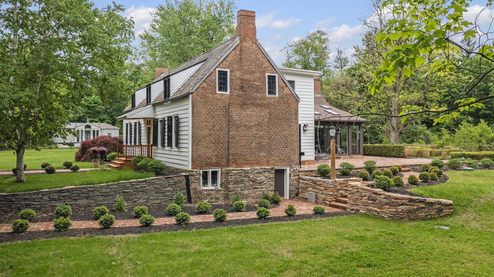 Side view towards pool- 5-26