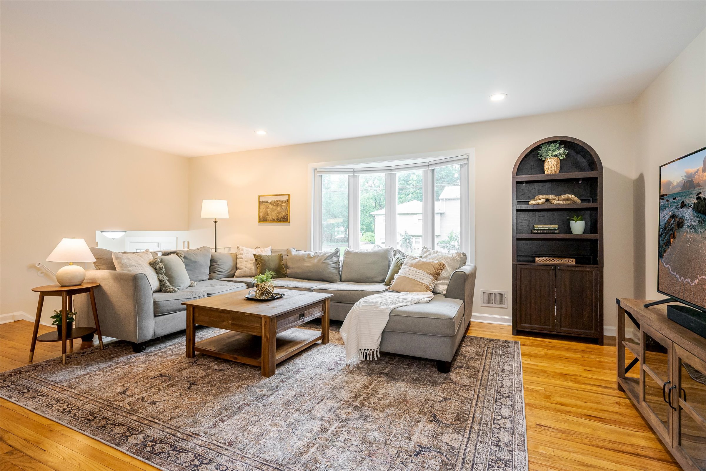 08-Living Rm 1