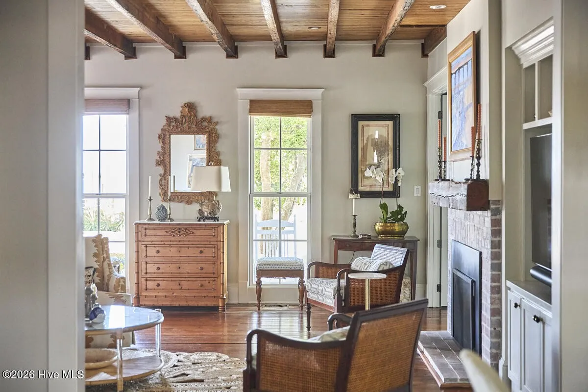 125 Front St, Beaufort, NC 28516-11