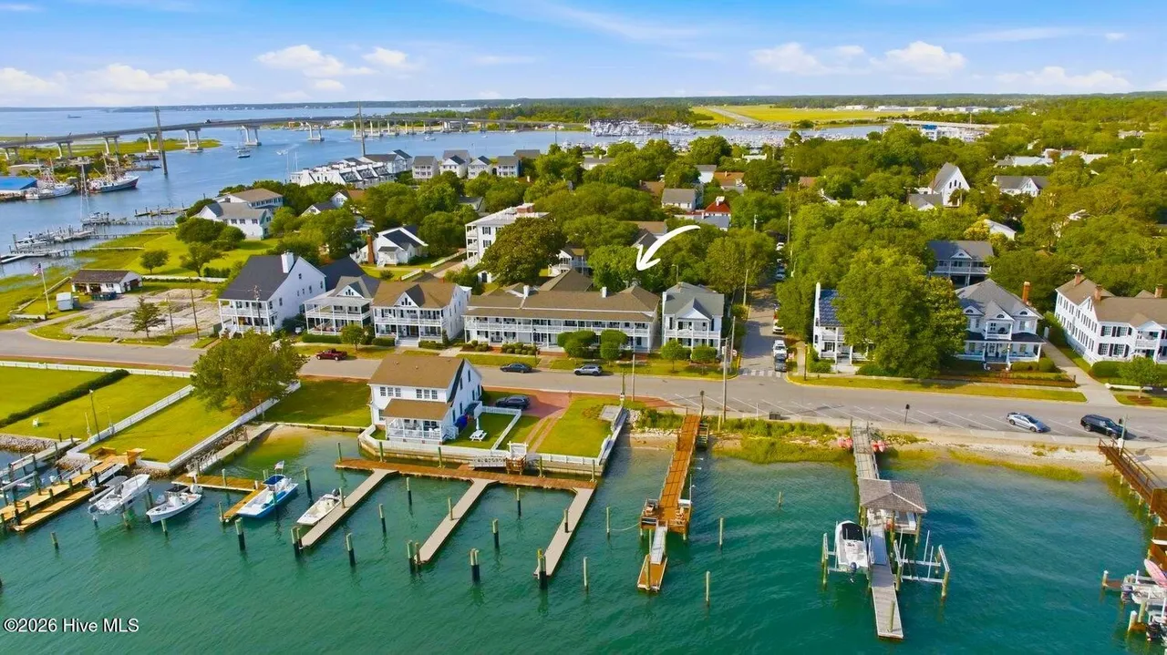 125 Front St, Beaufort, NC 28516-5