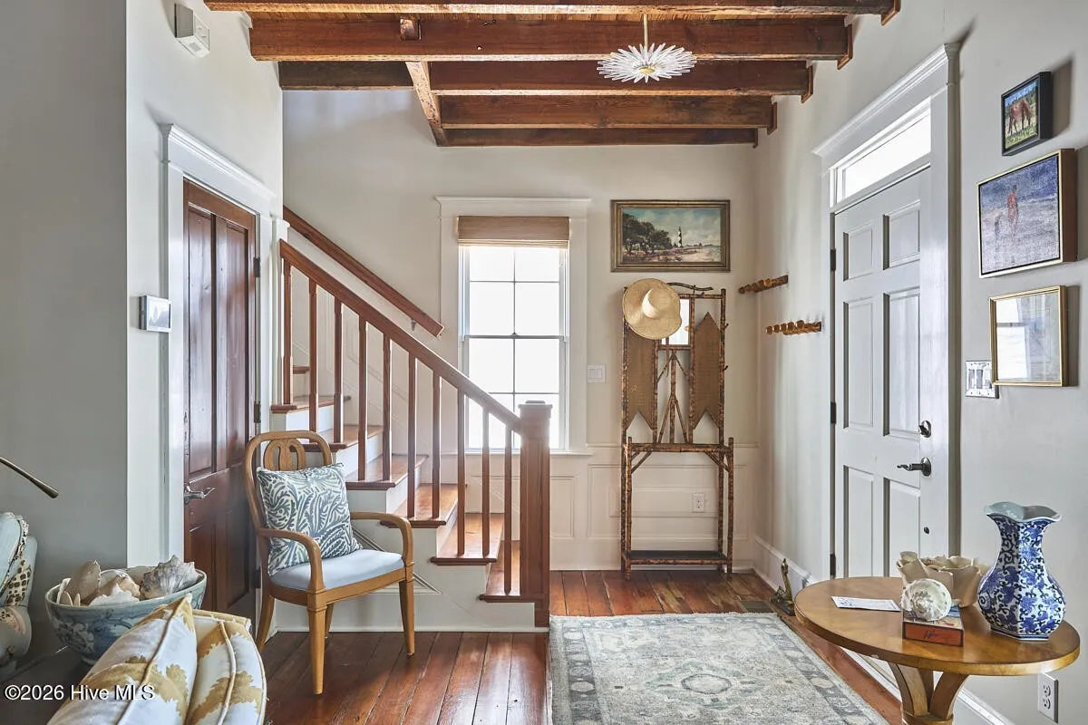 125 Front St, Beaufort, NC 28516-8