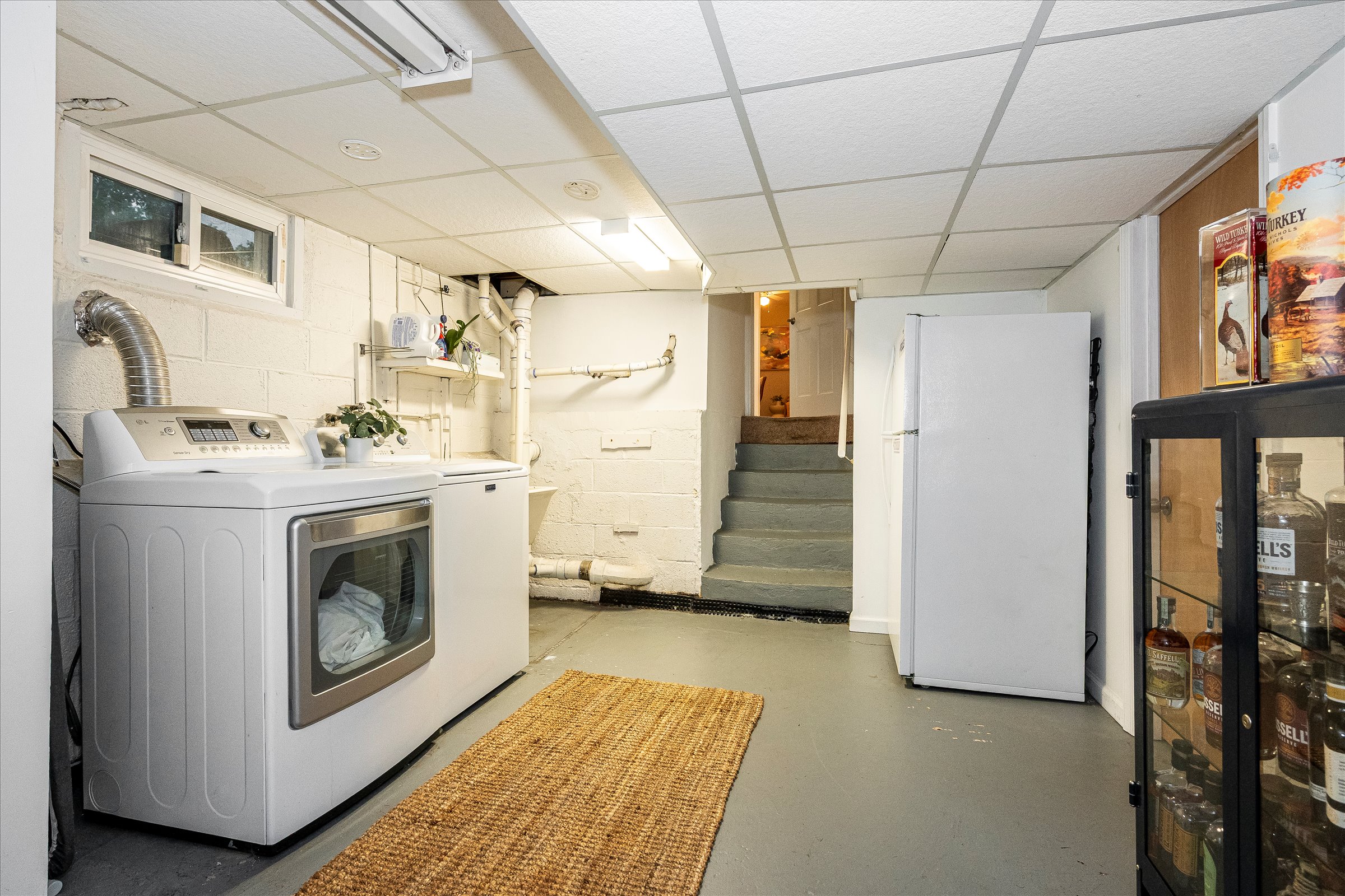 52-Basement Laundry 1