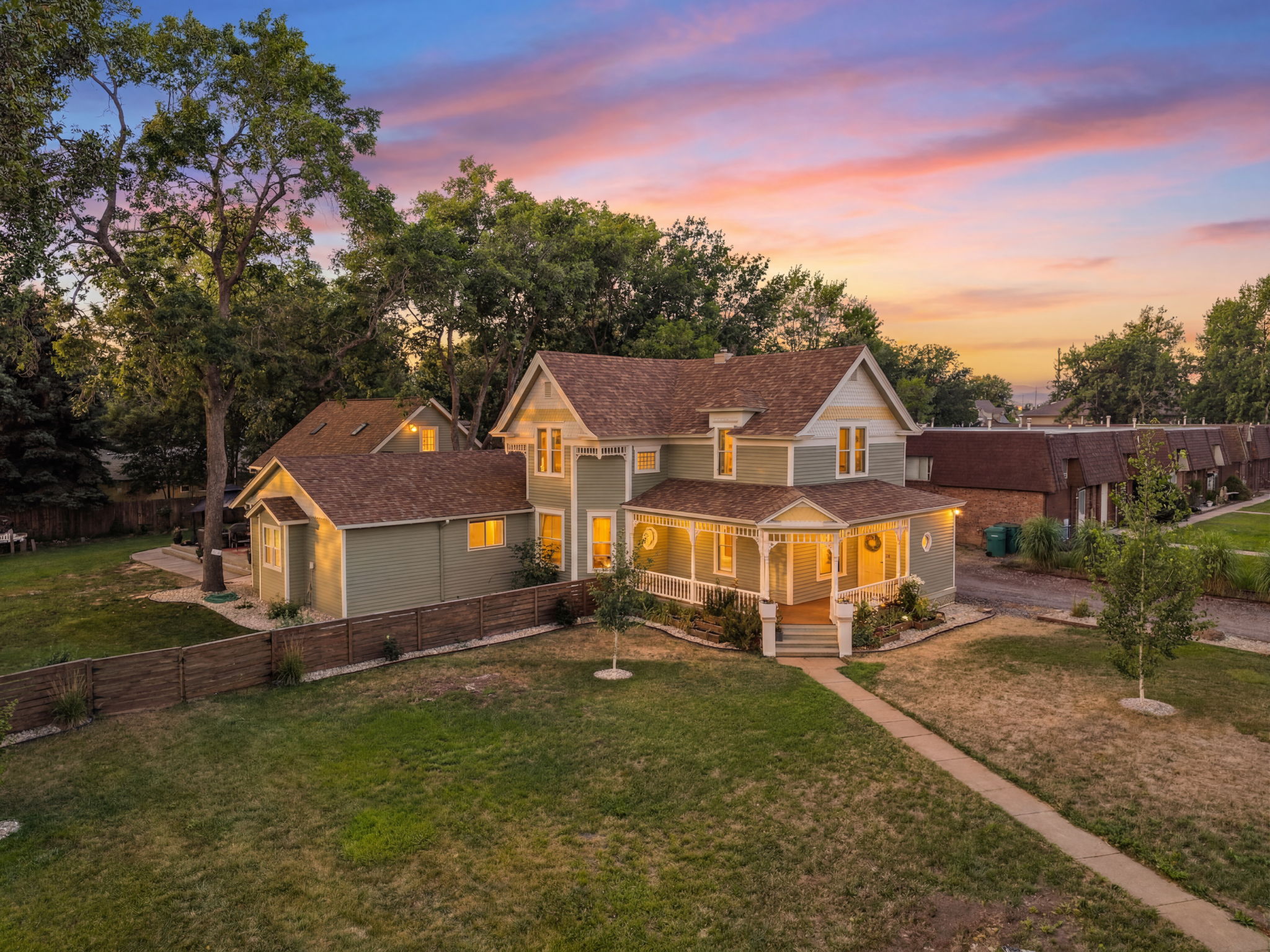 54-web-or-mls-44-web-or-mls-DJI_20260715170514_0316_D_twilight_75e157b3