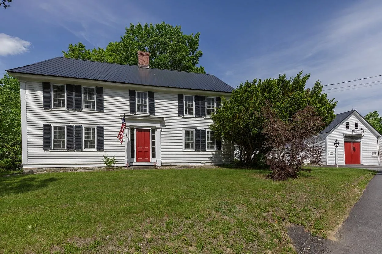 2 Raymond Road, Deerfield, NH 03037-1