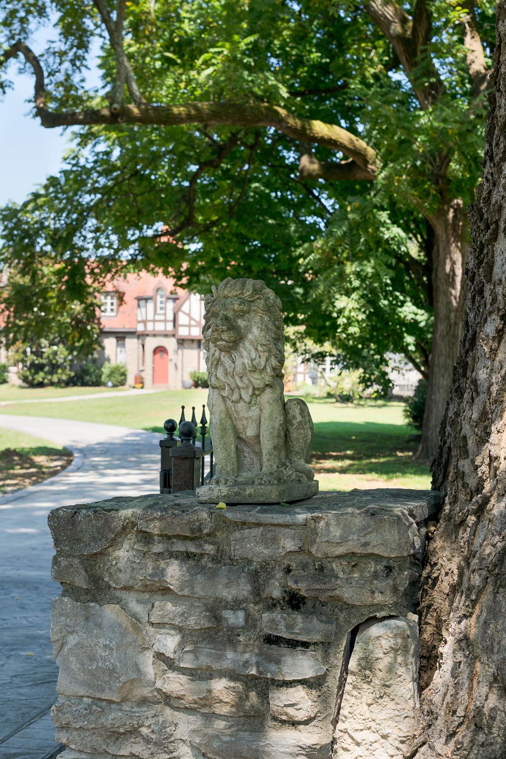 047-050-Shelton Ave DETAILS2-2048×1536