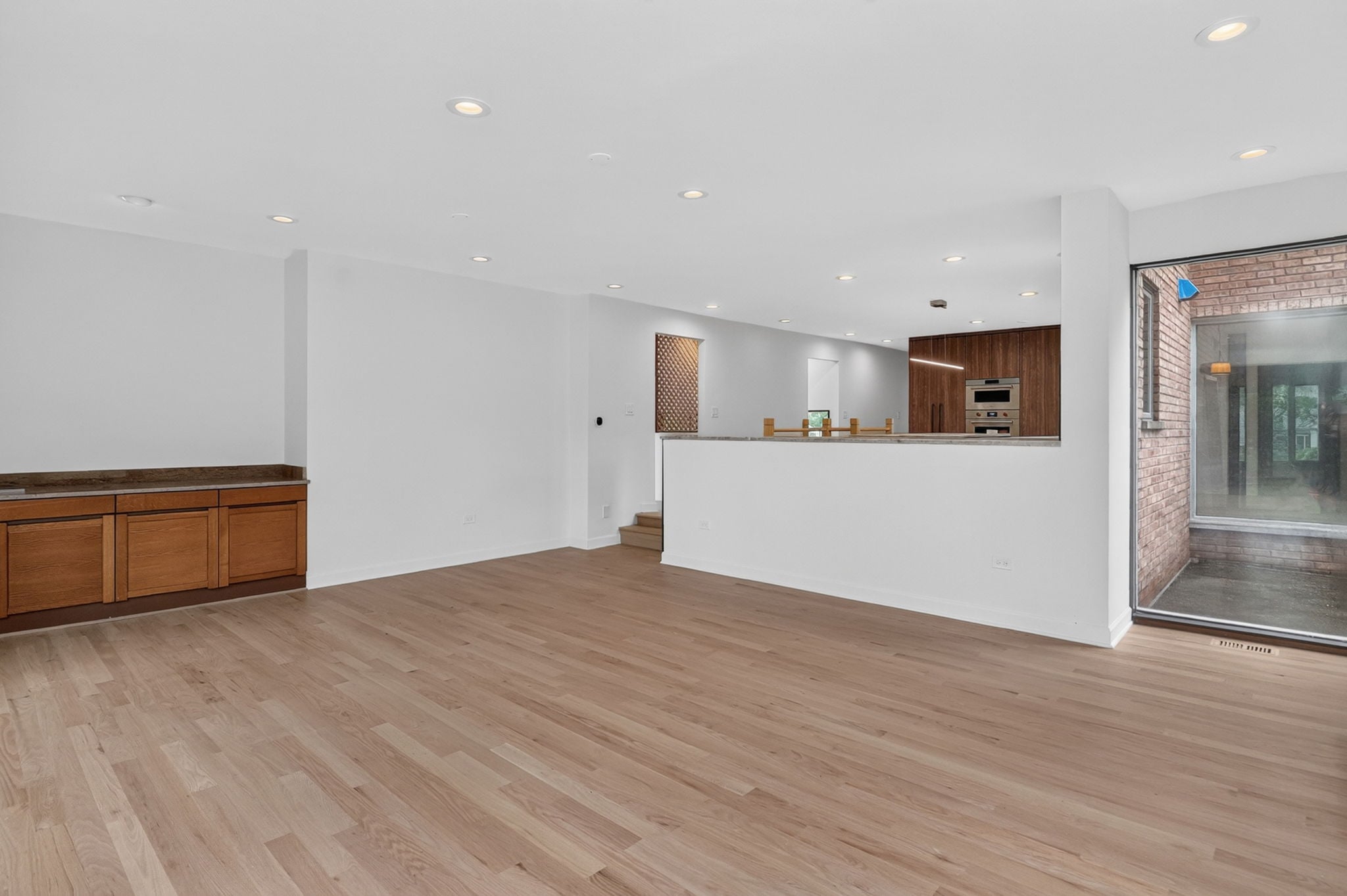 10-web-or-mls-42 Royal Vale-35
