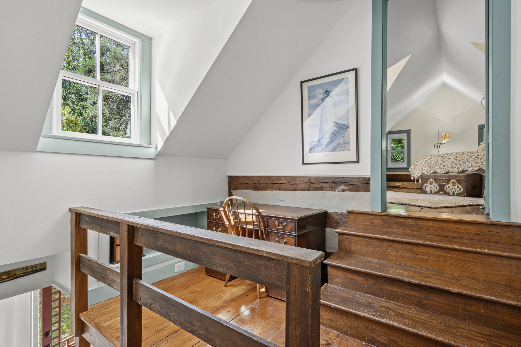 16 second floor landing