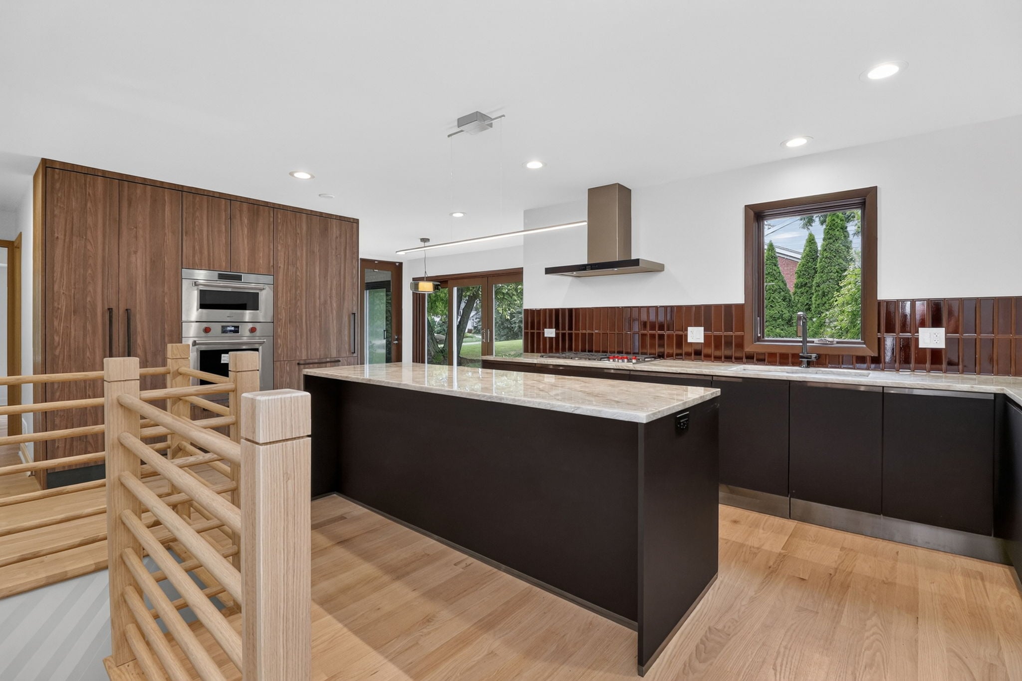 19-web-or-mls-42 Royal Vale-38