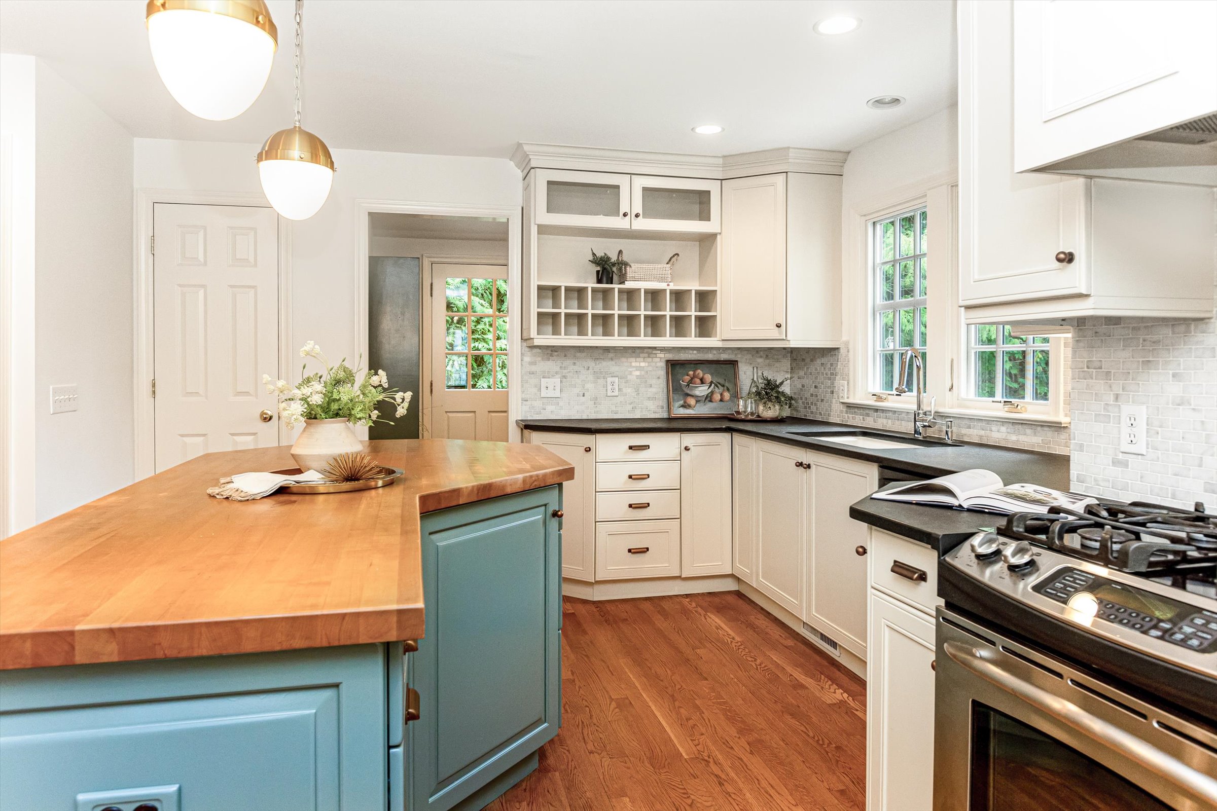 23-Kitchen