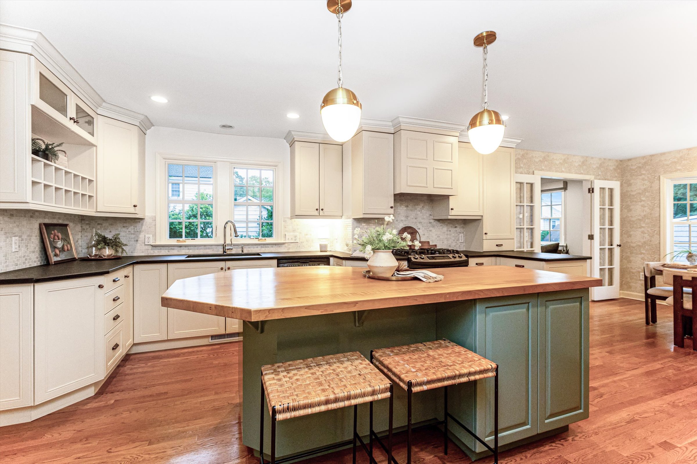 25-Kitchen