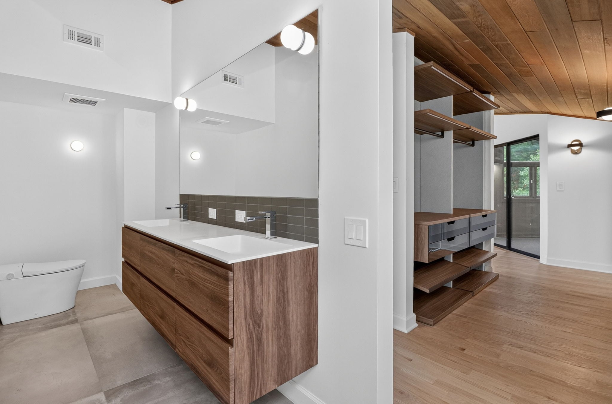 32-web-or-mls-42 Royal Vale-2