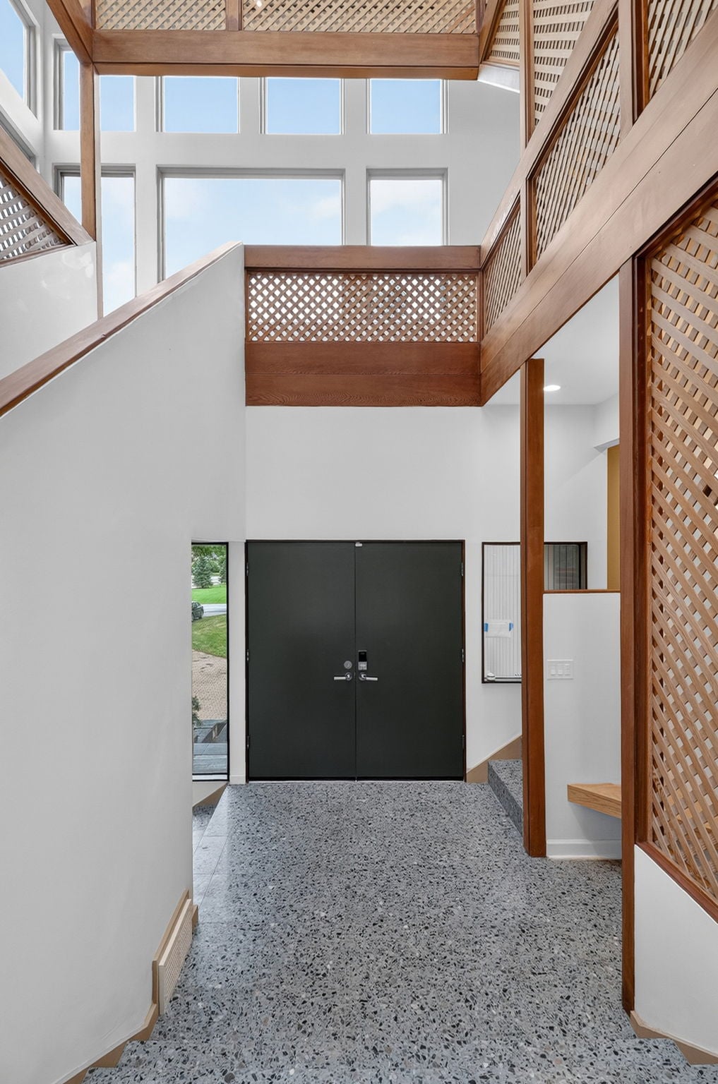 4-web-or-mls-42 Royal Vale-17