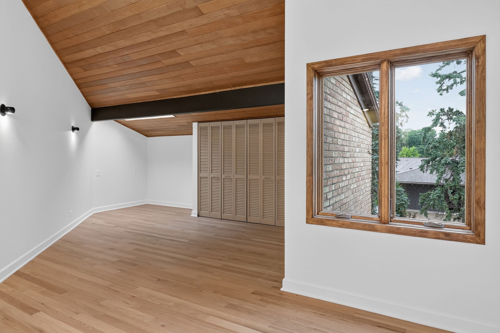 40-web-or-mls-42 Royal Vale-11