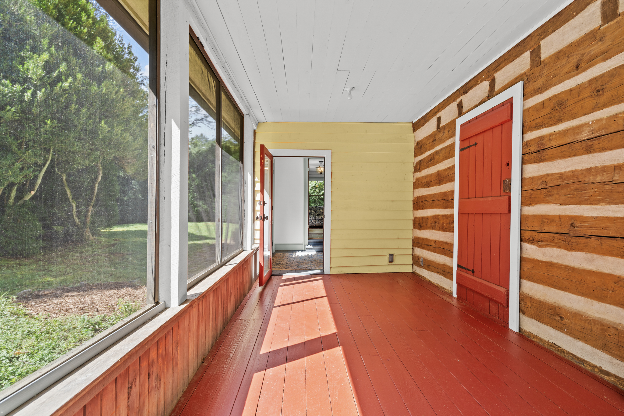 8 screened porch