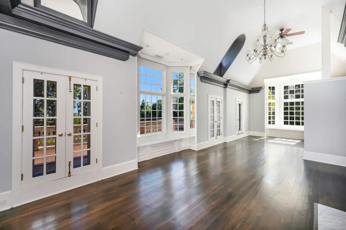 21 Point Road Norwalk, CT 06854-17
