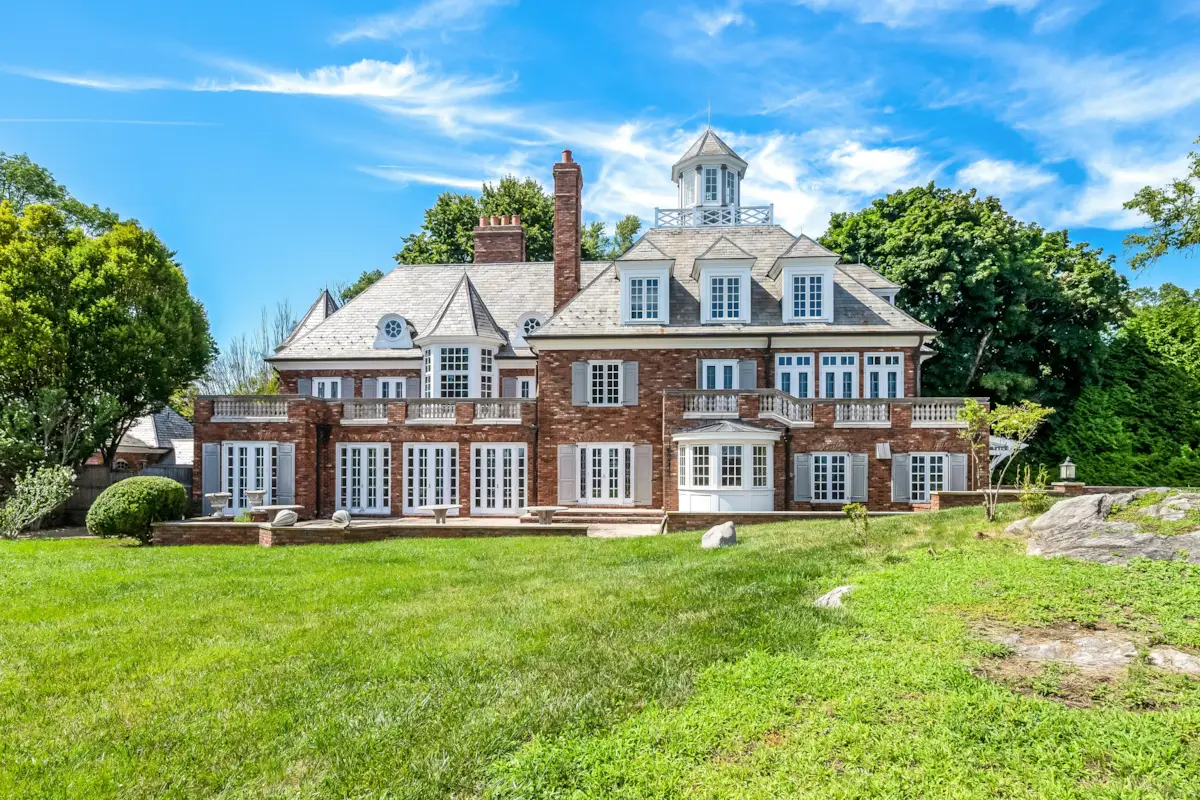 21 Point Road Norwalk, CT 06854-2