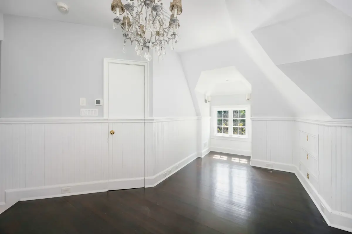 21 Point Road Norwalk, CT 06854-29
