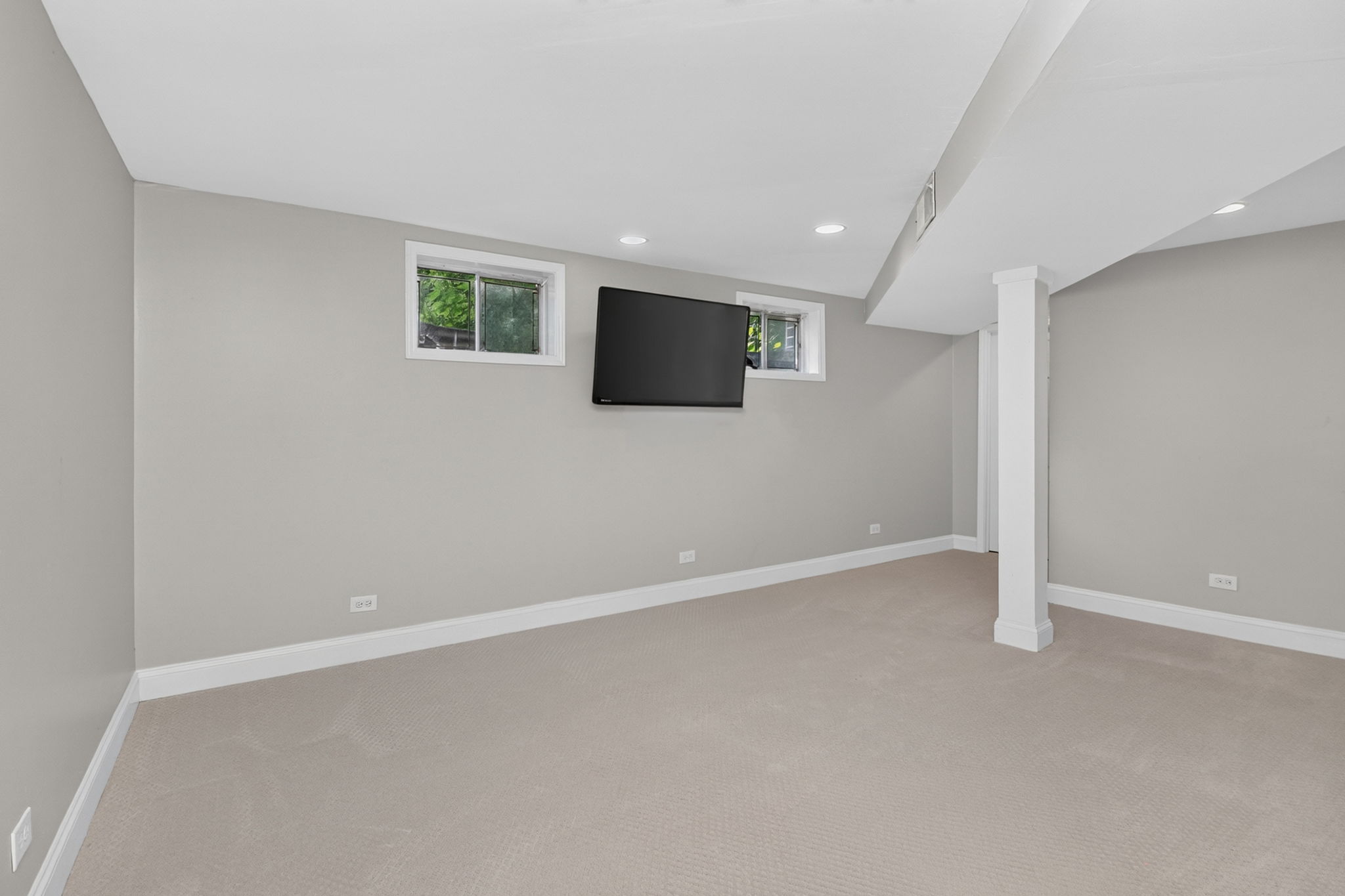 40-web-or-mls-5337 Brookbank Bsmt Updates (1)