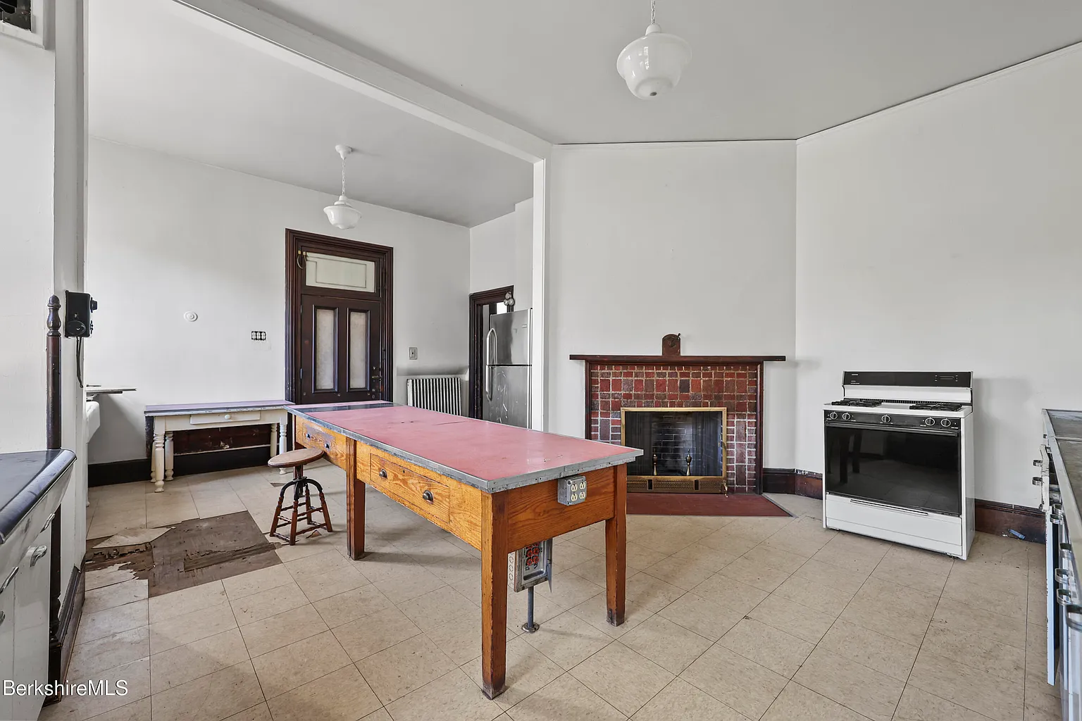 42 Wendell Ave, Pittsfield, MA 01201-24