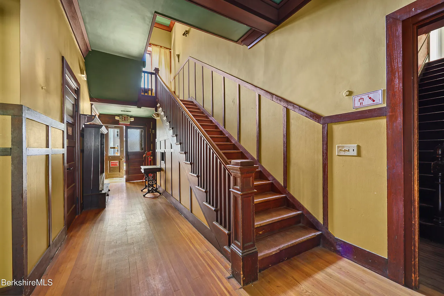 42 Wendell Ave, Pittsfield, MA 01201-30