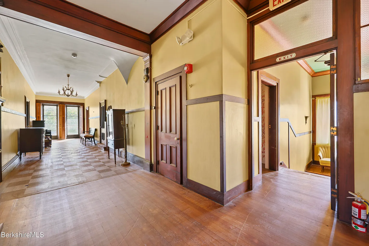 42 Wendell Ave, Pittsfield, MA 01201-34