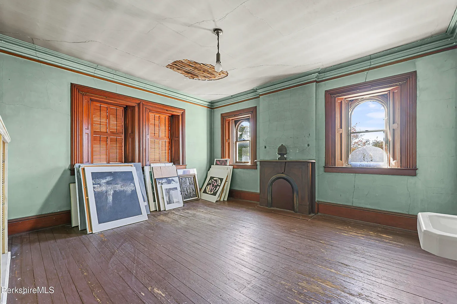 42 Wendell Ave, Pittsfield, MA 01201-50