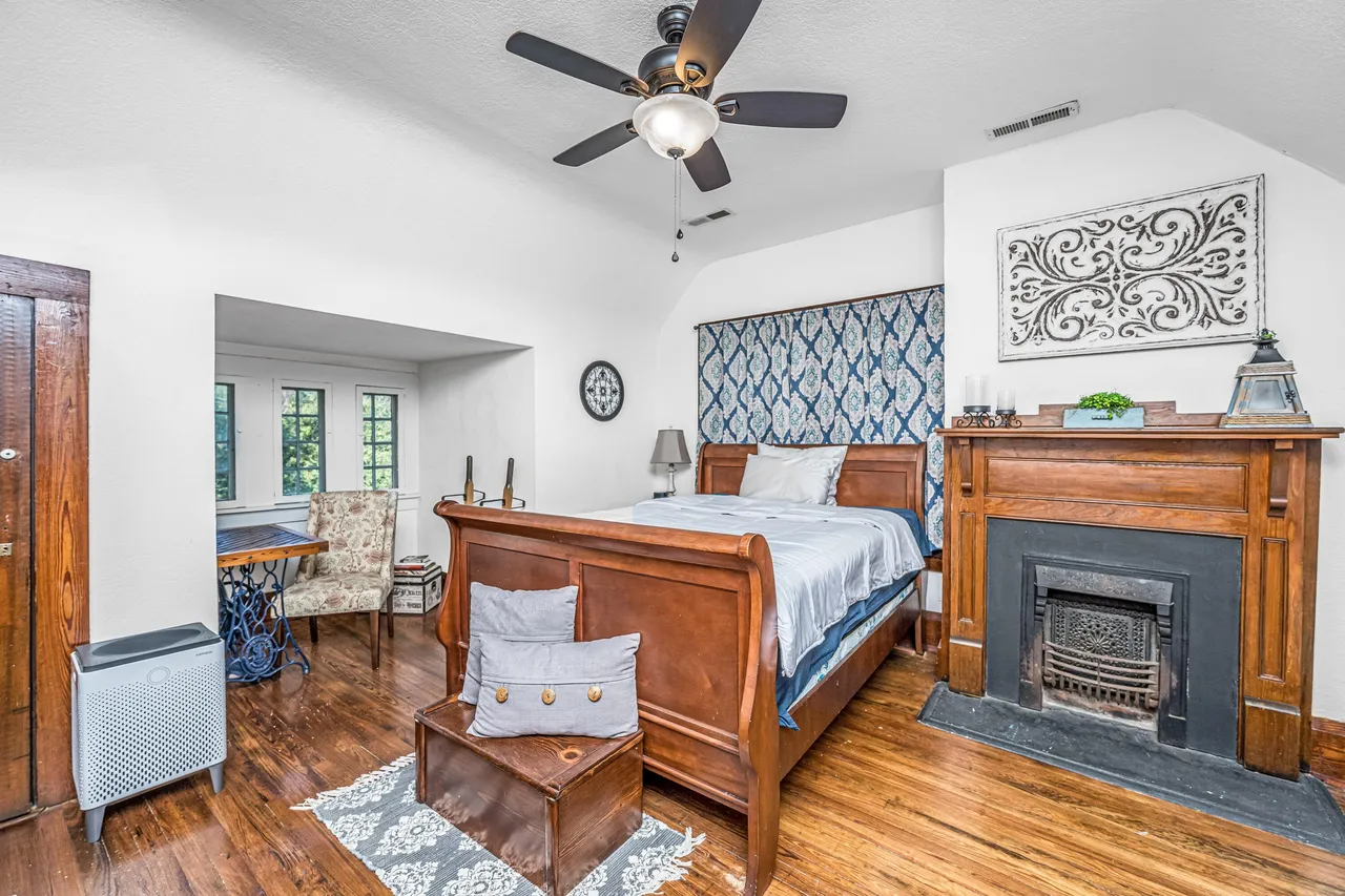 Park Circle Historic Home guest bedroom