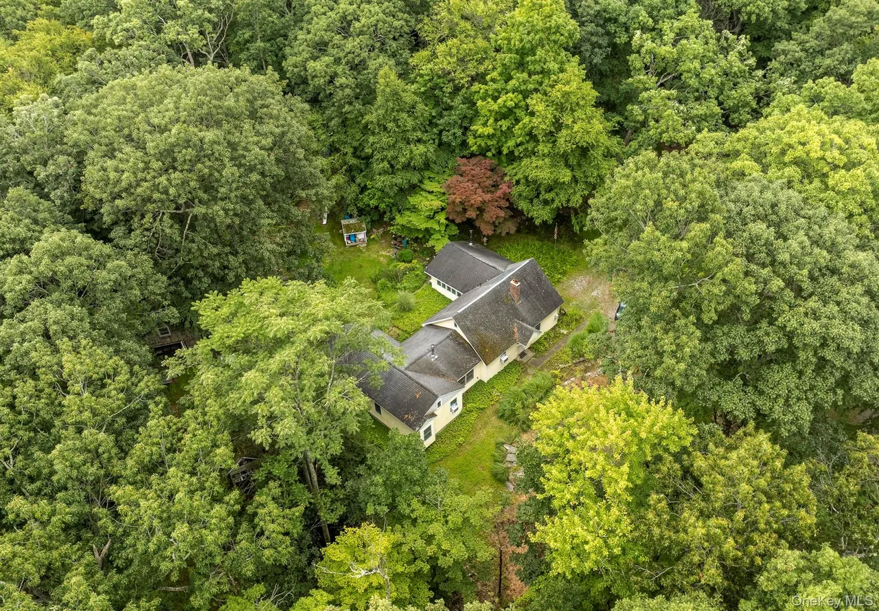 47 Rock Rd N, Carmel, NY 10512-11