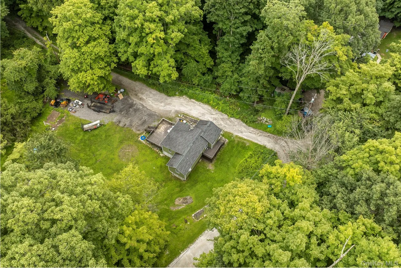 47 Rock Rd N, Carmel, NY 10512-12