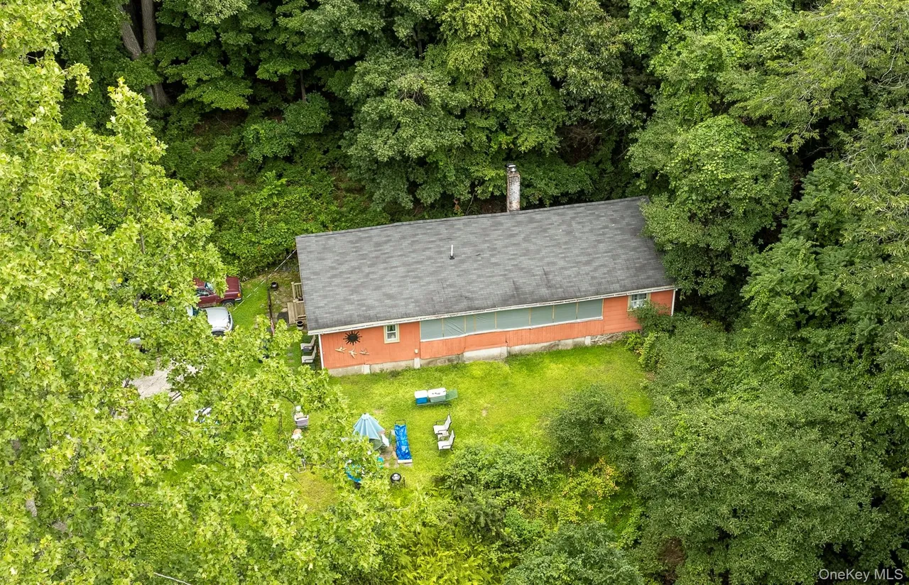 47 Rock Rd N, Carmel, NY 10512-14