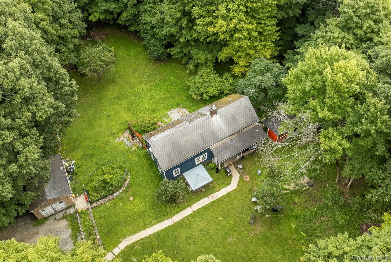 47 Rock Rd N, Carmel, NY 10512-16