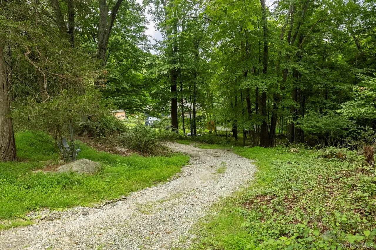 47 Rock Rd N, Carmel, NY 10512-18