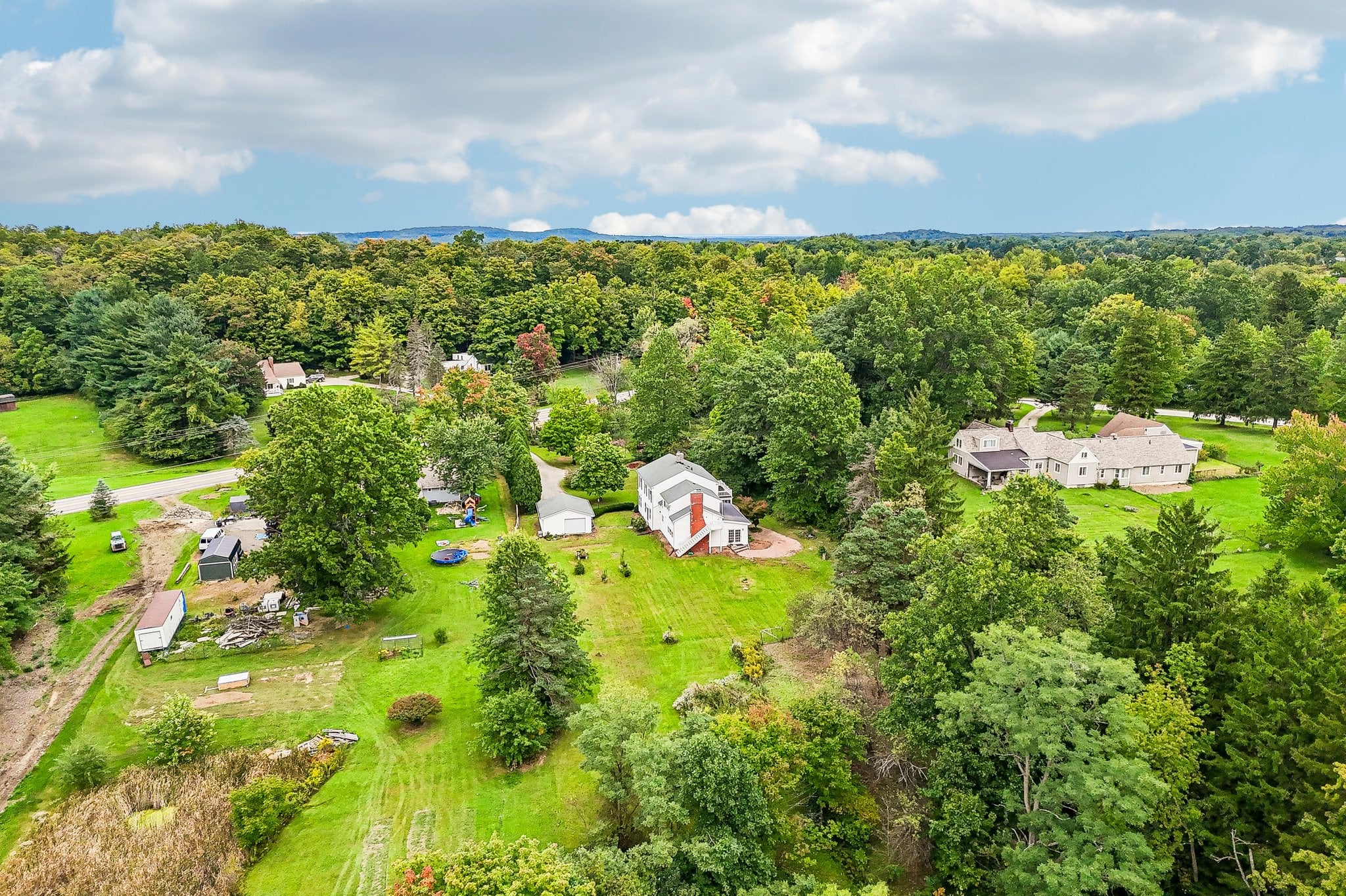 49-web-or-mls-10215 Chardon Rd-S2209-048