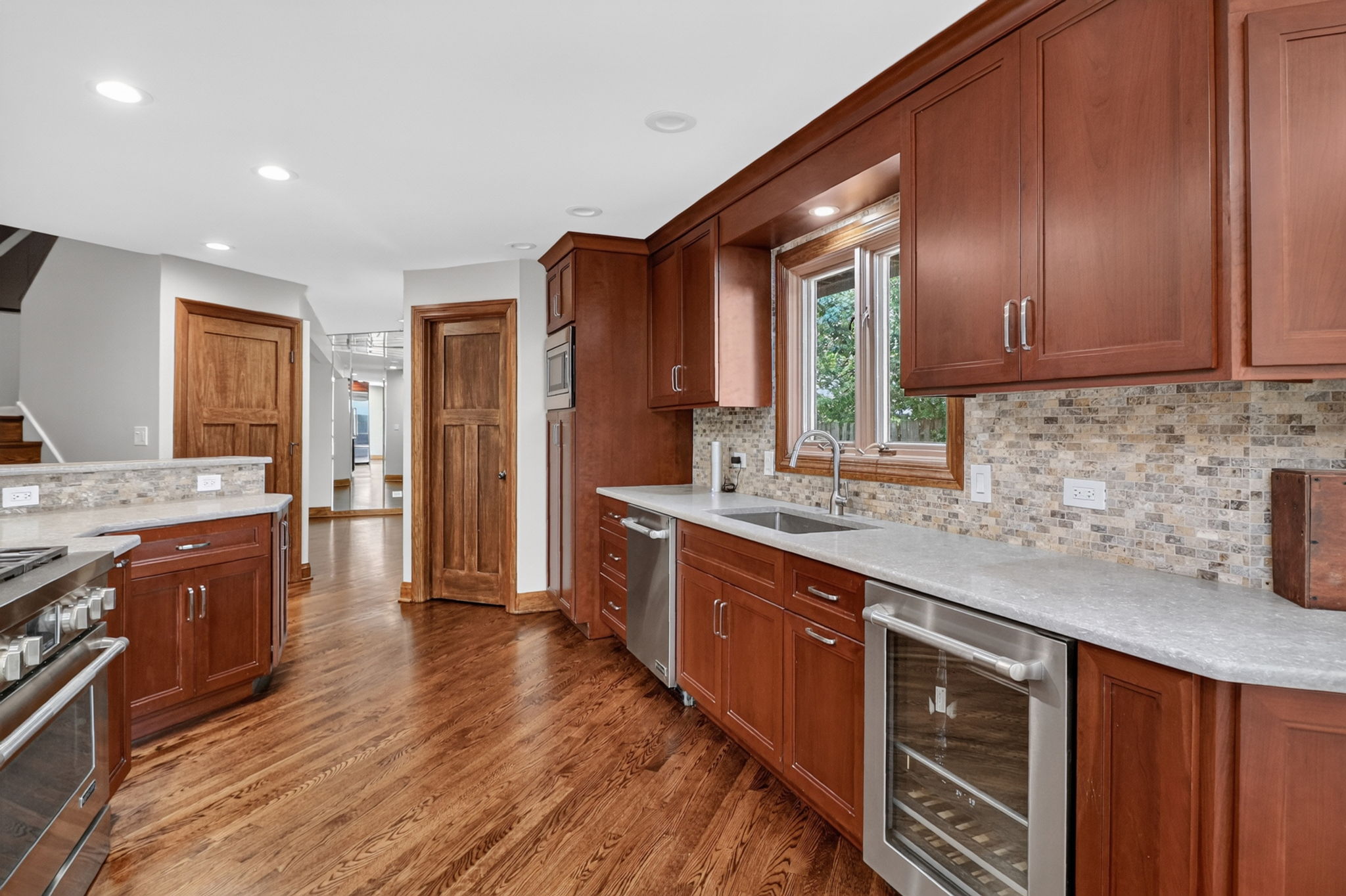 58-web-or-mls-5337 Brookbank- Floor reshoot (10)
