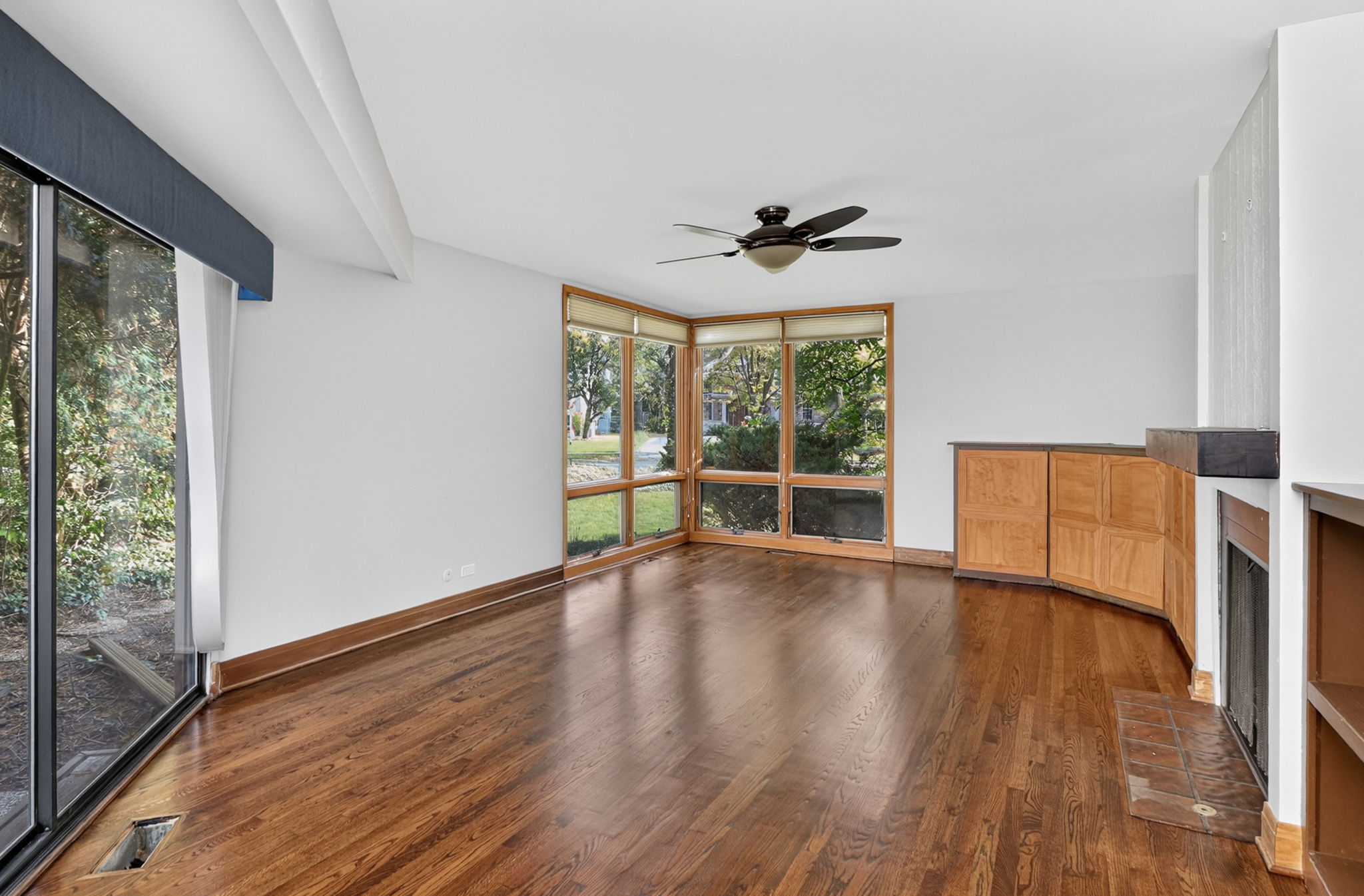 60-web-or-mls-5337 Brookbank- Floor reshoot (8)