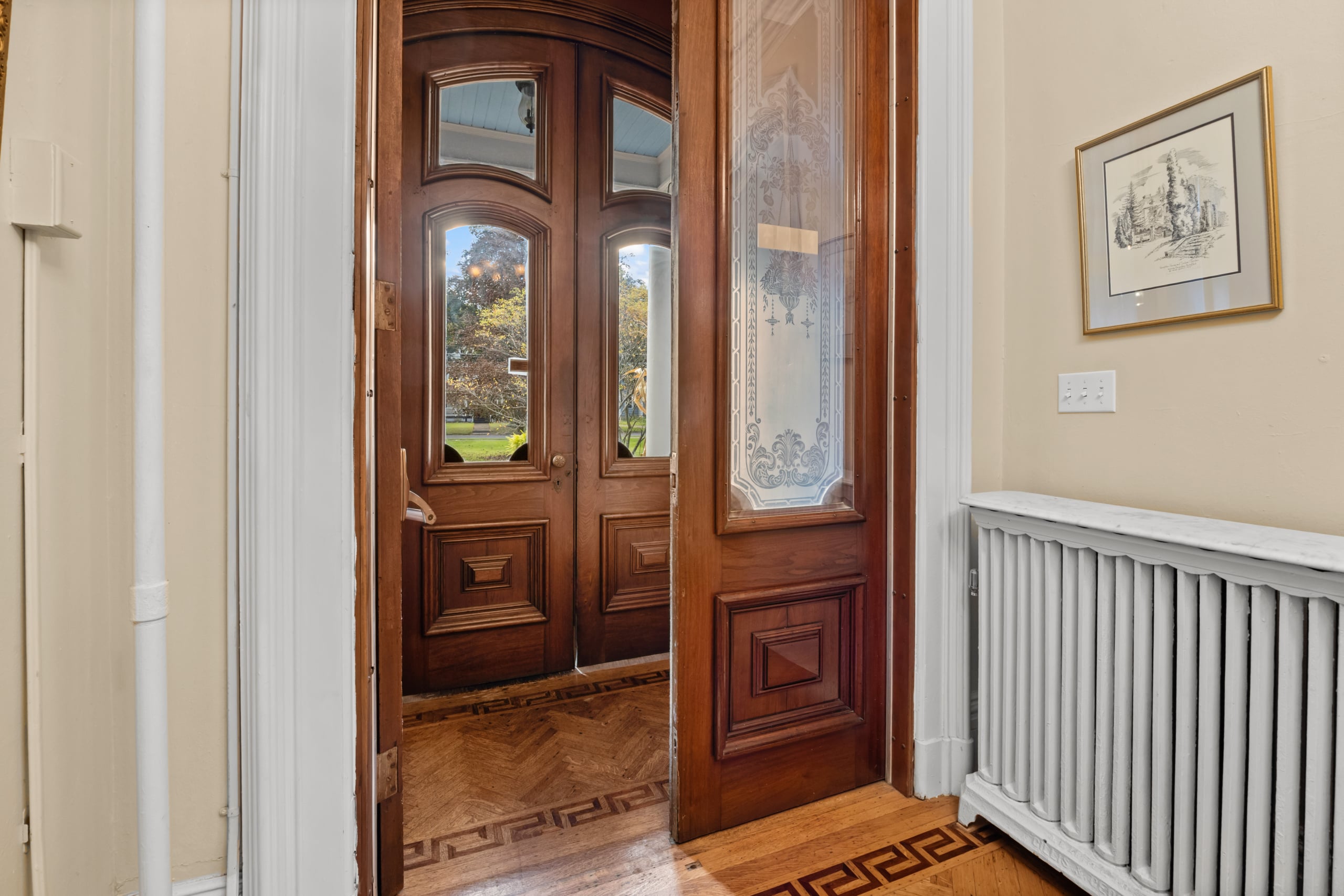 600-Castle-St-Geneva-NY-14456-24