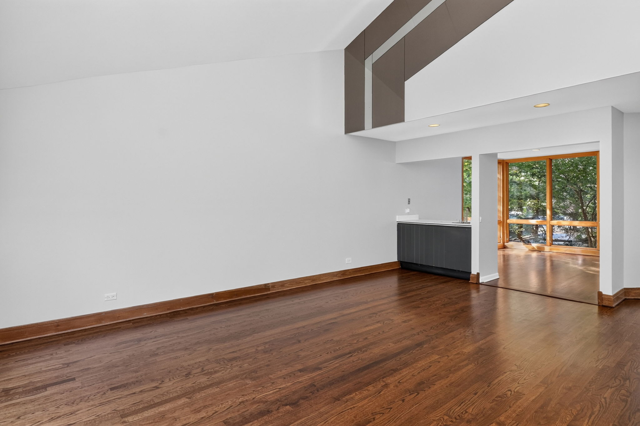 62-web-or-mls-5337 Brookbank- Floor reshoot (2)