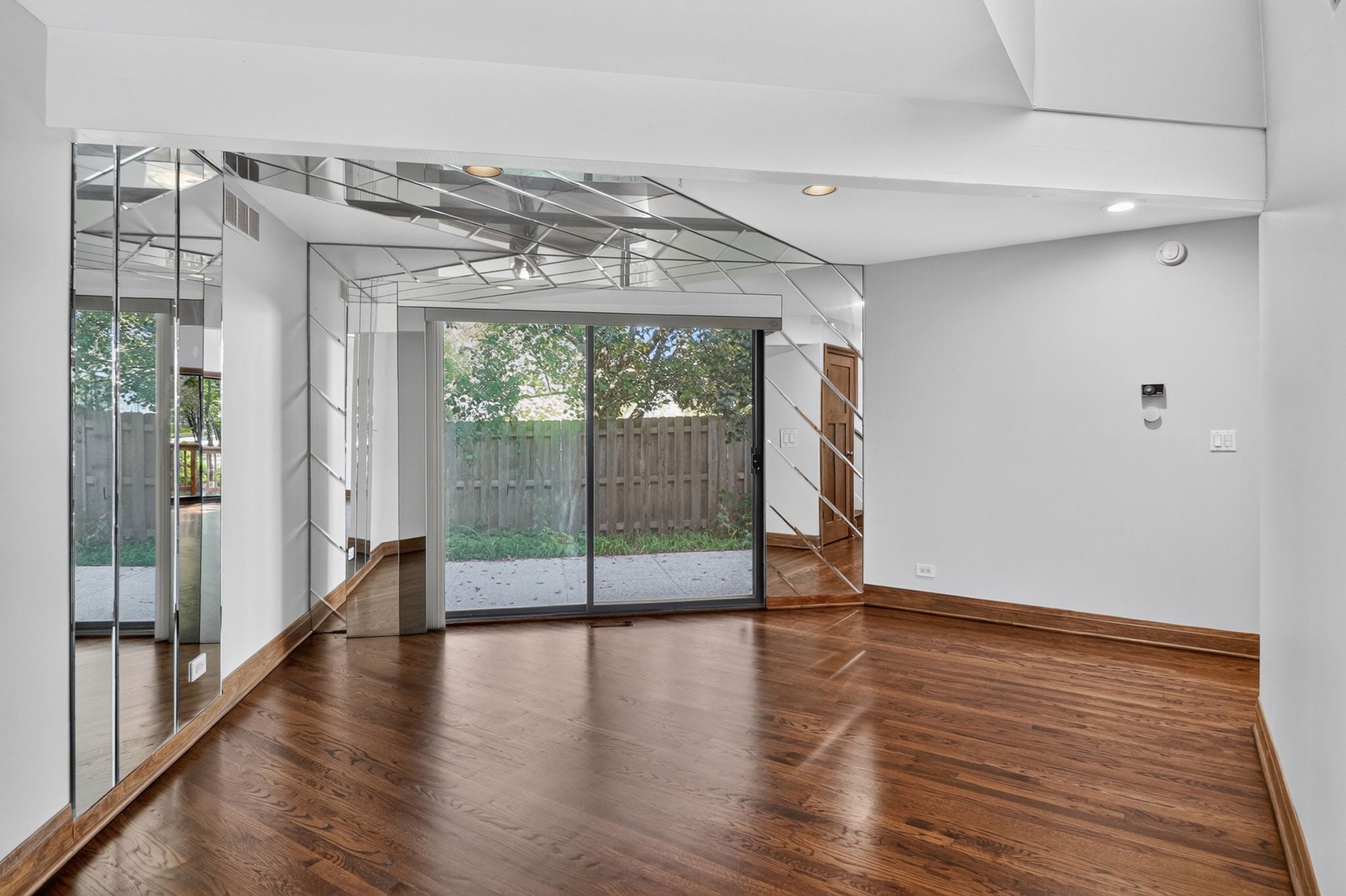 63-web-or-mls-5337 Brookbank- Floor reshoot (4)