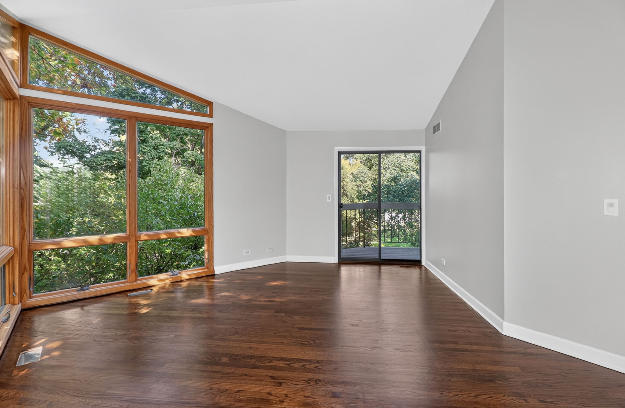 66-web-or-mls-5337 Brookbank- Floor reshoot (11)