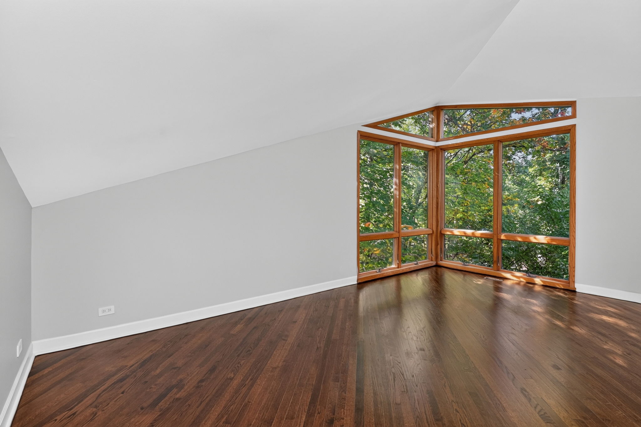 69-web-or-mls-5337 Brookbank- Floor reshoot (14)