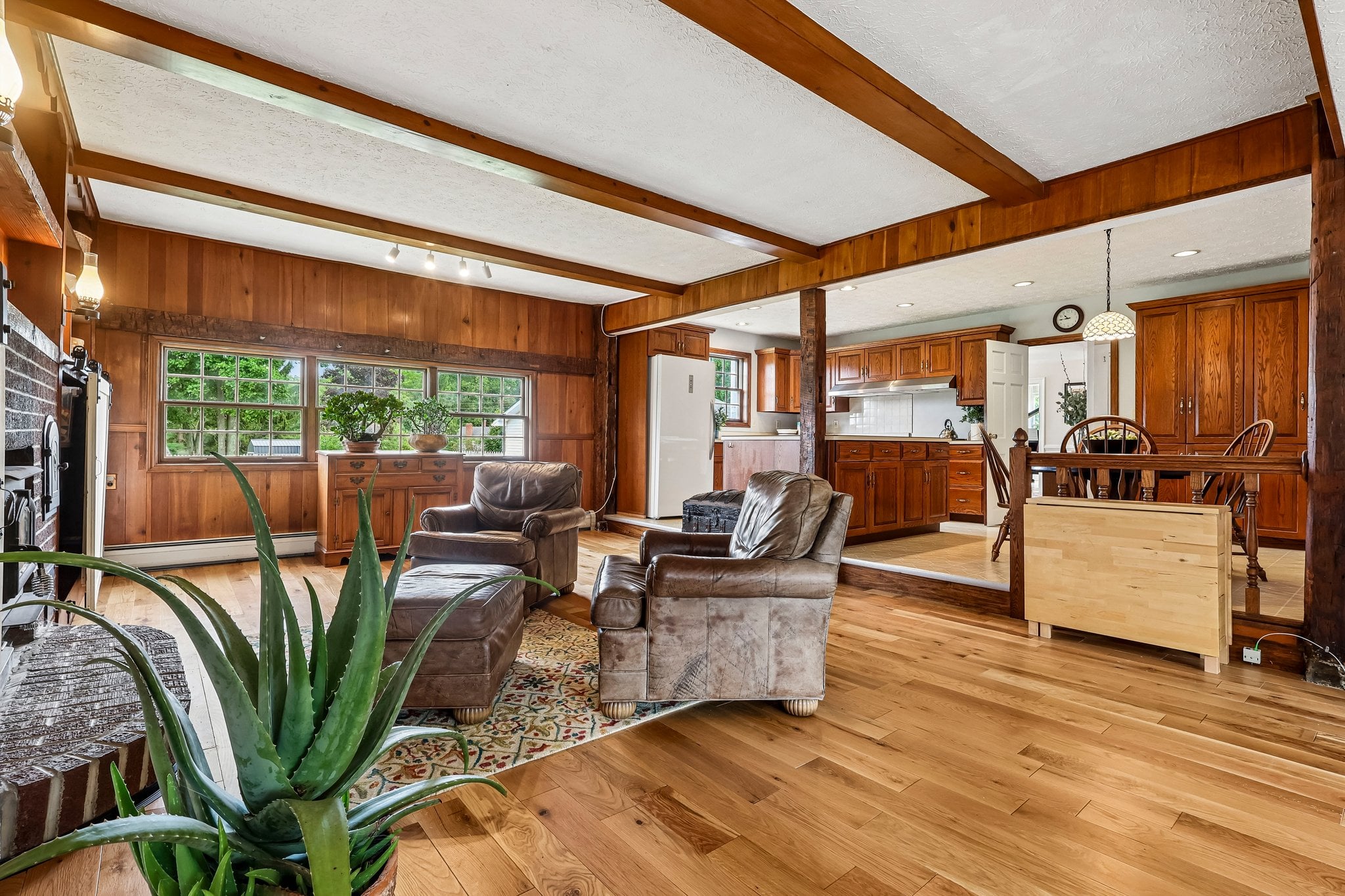 9-web-or-mls-10215 Chardon Rd-S2209-009